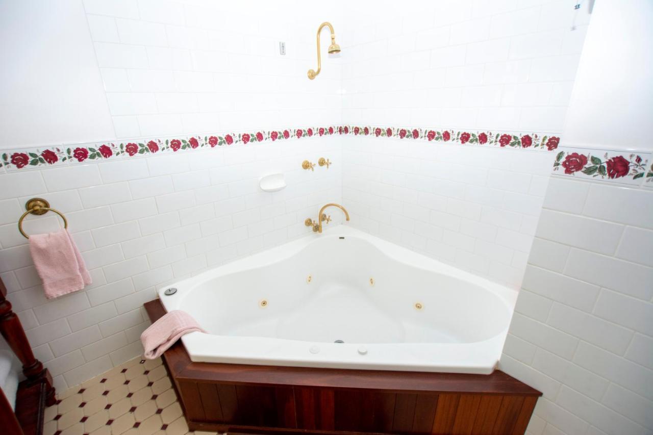 Rosebridge House Bed & Breakfast Adult Retreat Gooseberry Hill Ngoại thất bức ảnh
